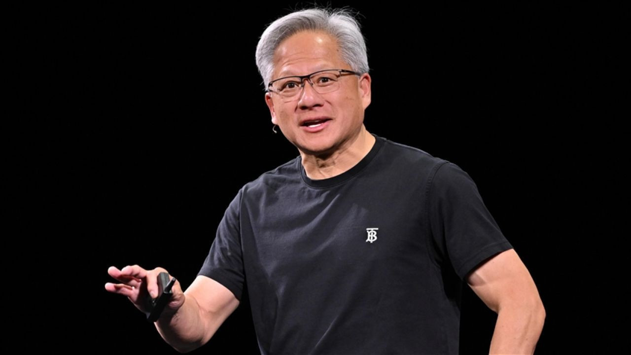 Fortune 2025: Nvidia CEO’su Jensen Huang Zirvede, Musk Geriledi!