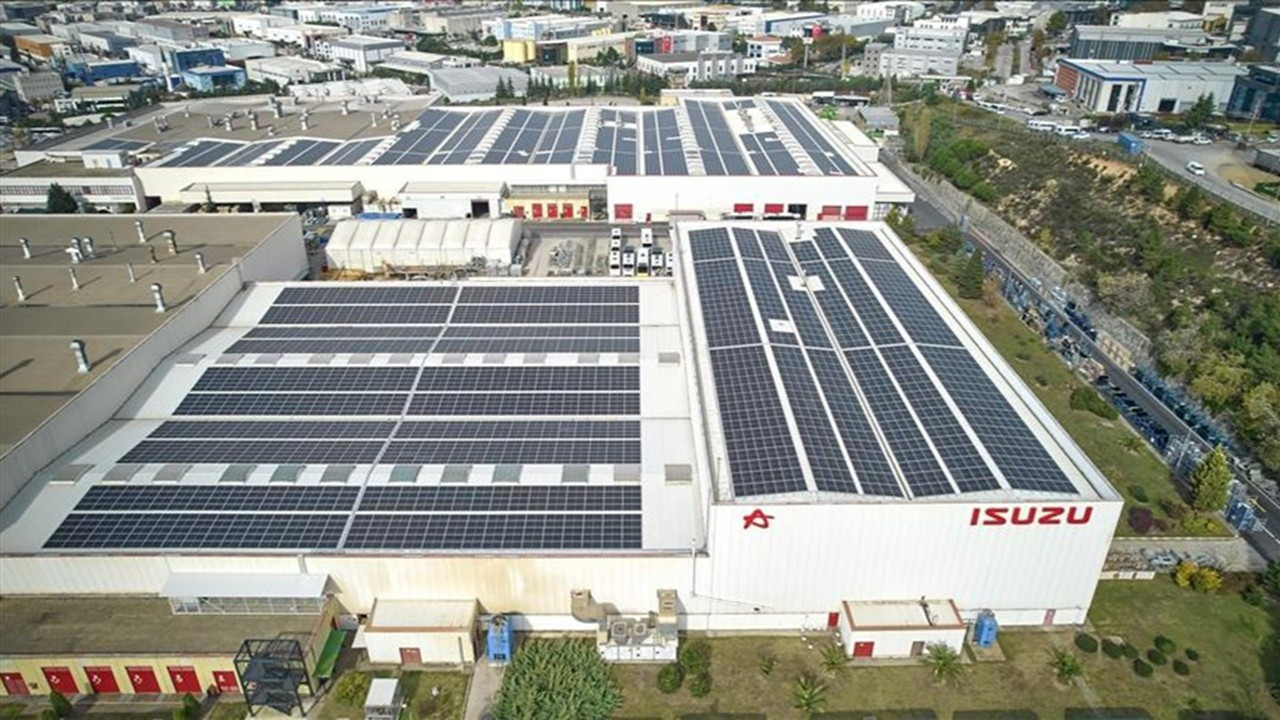 Anadolu Isuzu’nun Satışları Düştü, FAVÖK Marjı Arttı: İlk Yarı Finansal Analizi