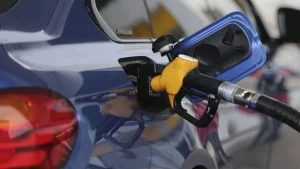 Benzin Fiyatlarına Büyük Zam Geliyor: Araç Sahipleri Dikkat! (1 TL Artış)