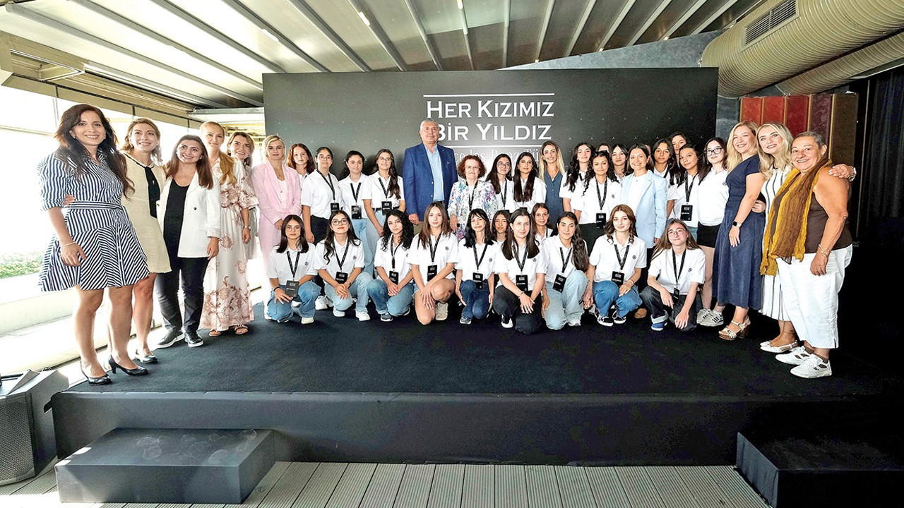 Mercedes-Benz Türk’ten Eğitimde Fırsat Eşitliği: 6.500 Kız Öğrenciye Destek