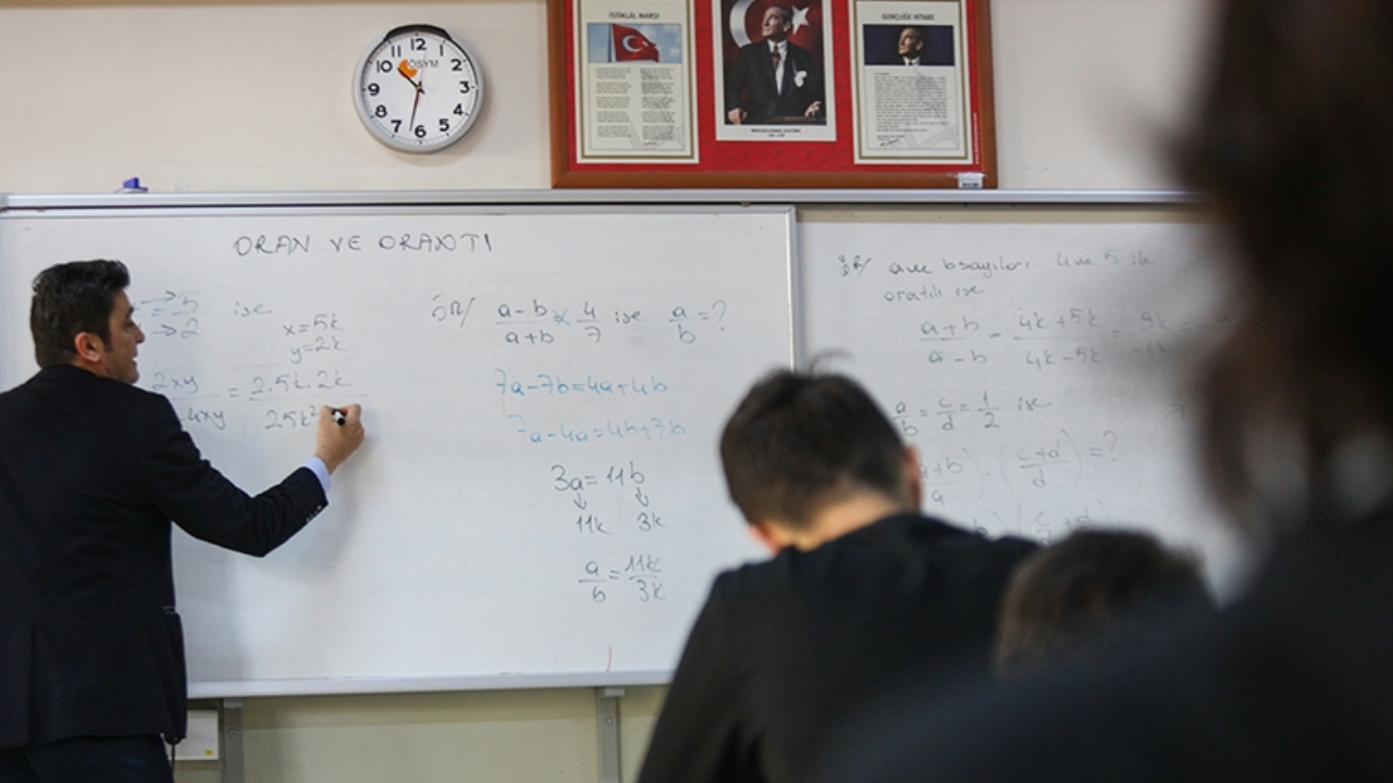 Eğitim-Bir-Sen’den Yeni Eğitim Yılı Çağrısı: Sözleşmeli Öğretmenlik Son Bulmalı