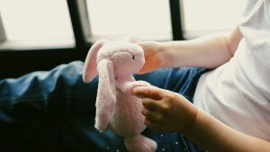 Bakanlık Alarm Veriyor: Hello Baby Pelüş Oyuncak ve İş Güvenliği Ayakkabısı Toplatılıyor