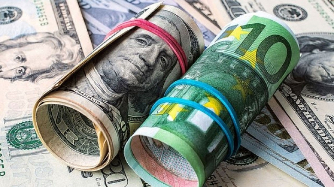 Dolar ve Euro Güne Başladı: 12 Ekim 2025 Kurları Yakından Takip Ediliyor