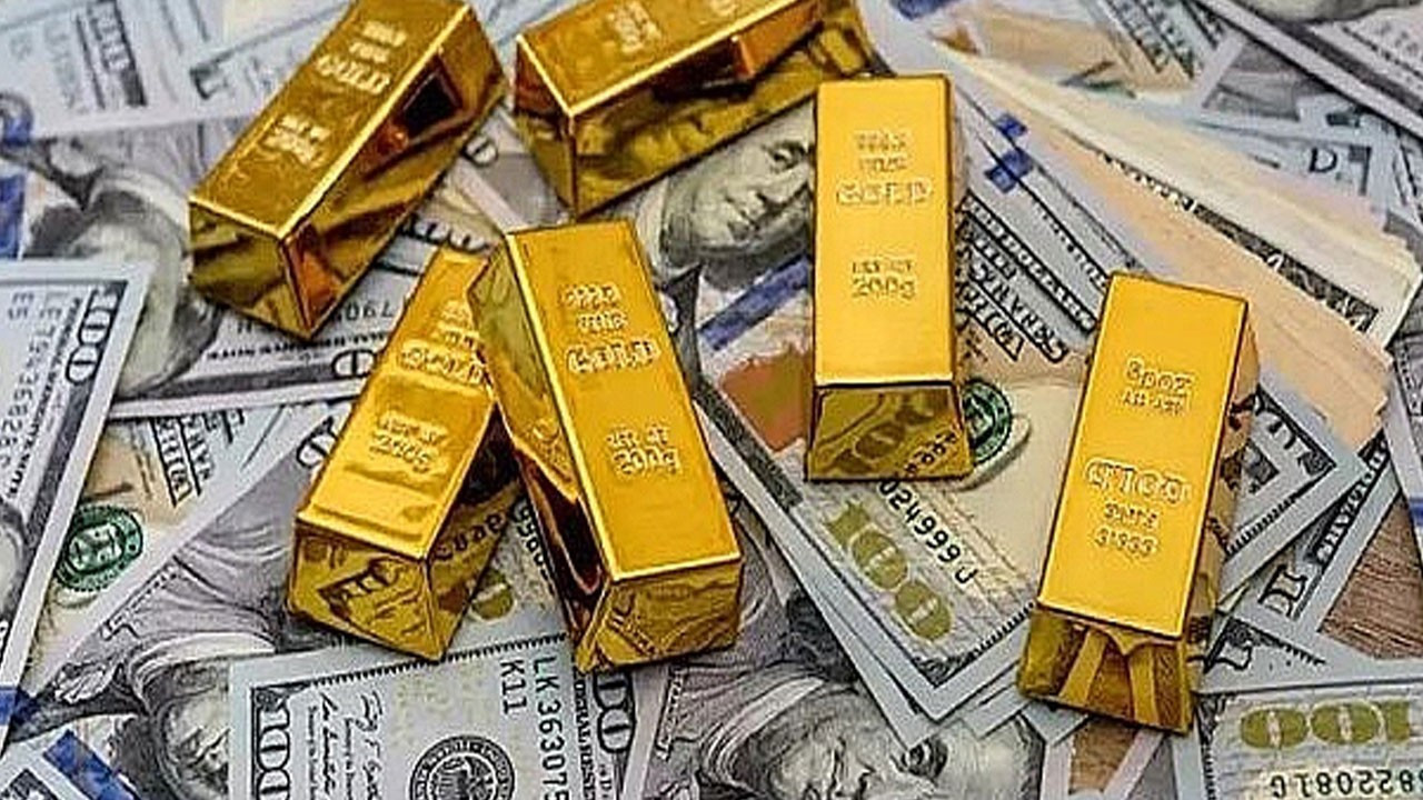 Altın Fiyatlarında Sert Düşüş: 4000 Dolar Altına Geriledi, Gümüş Rekor Kırdı