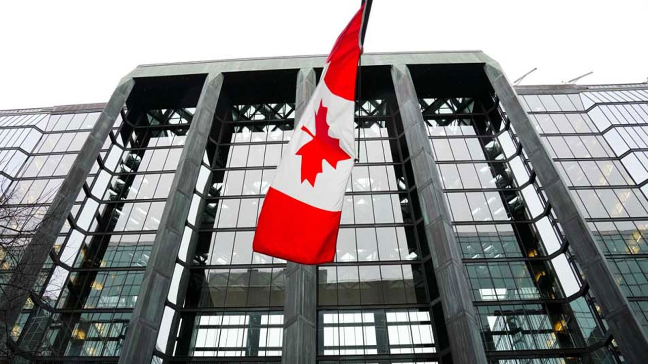Kanada Merkez Bankası FED Öncesi Faiz İndirimine Gitti: Ekonomiye Etkileri Ne Olacak?