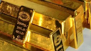 Altın Fiyatları Haftaya Düşüşle Açıldı: Fed Kararı ve Jeopolitik Gelişmeler Piyasalara Yön Veriyor
