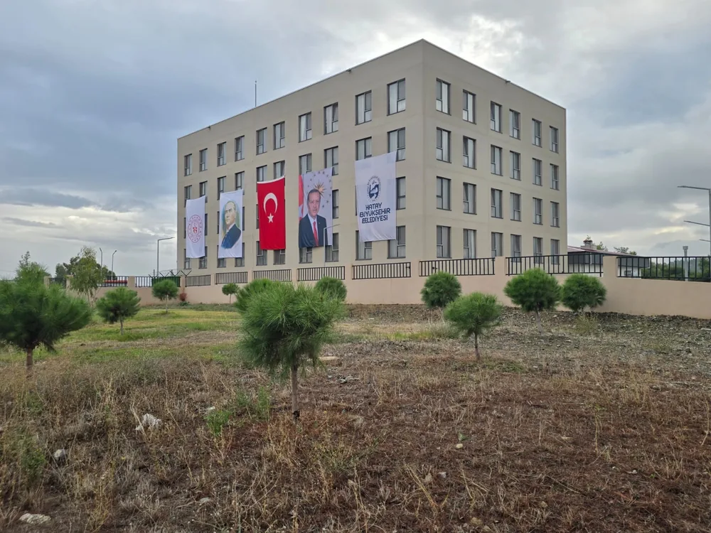 Gebze İş Dünyasının Dayanışmasıyla Kırıkhan’da 200 Kişilik Kız Öğrenci Yurdu Açıldı