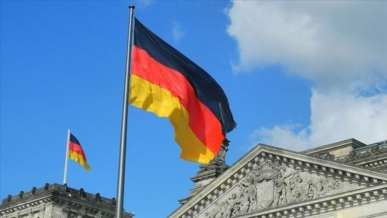 Alman Ekonomisi Beklentiler Dahilinde Daraldı: Detaylar ve Analiz