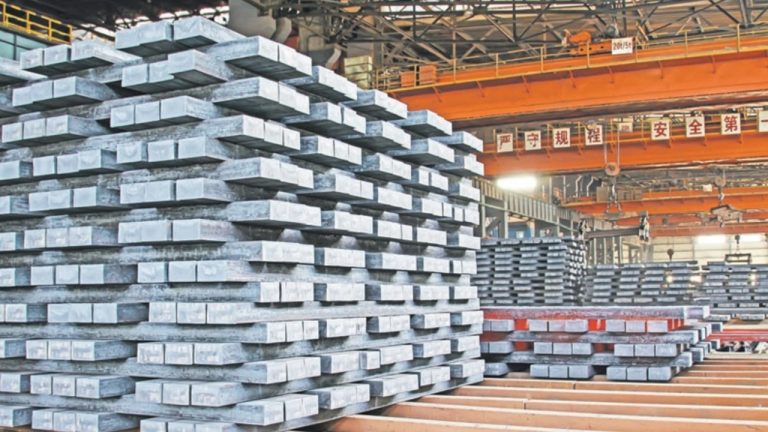 Çin’in Yarı Mamul Hamlesi: Tarifeleri Aşarak Çelik İhracatını Artırıyor