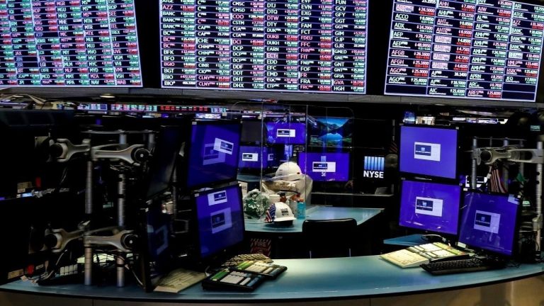 New York Borsası Karışık Seyirle Kapandı: Trump’ın Faiz ve Ticaret Açıklamaları Etkili Oldu
