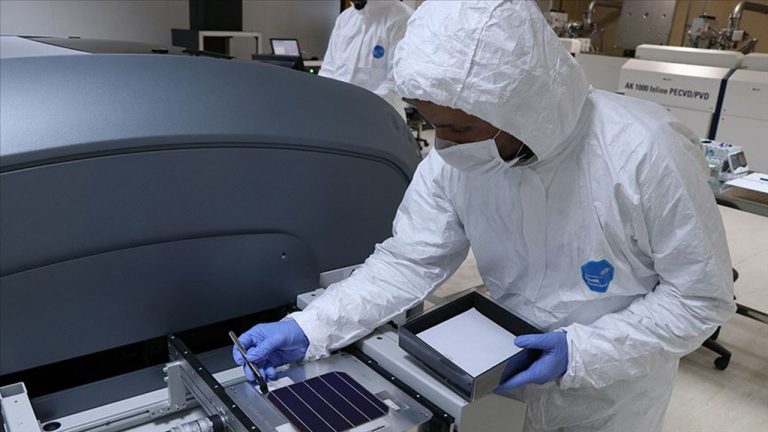 ASML 2Ç 2025’te Beklentileri Aştı: Net Kâr ve Satışlarda Rekor Artış