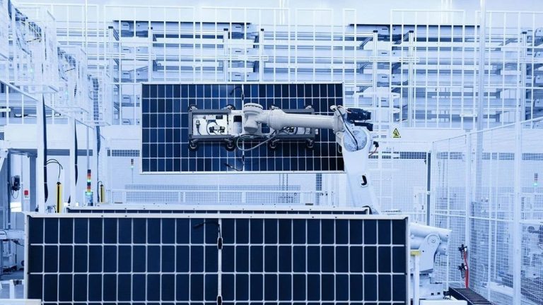 Çinli Astronergy’den Türkiye’ye Dev Güneş Paneli Yatırımı: 700 Milyon Dolar