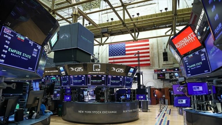 New York Borsası Güne Yükselişle Başladı: Teknoloji Devleri Rüzgarı