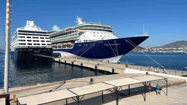 Bodrum Turizmi Canlandı: İki Kruvaziyerle 2609 Turist Akın Etti