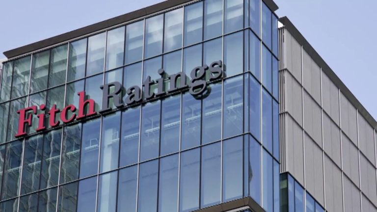 Fitch: ABD Tüketici Harcamalarında Sert Düşüş! Ekonomik Yavaşlama Sinyalleri