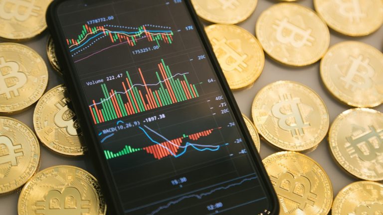 Bitcoin Düşüşte, Ethereum Rekorda: Kripto Para Piyasasında Son Durum
