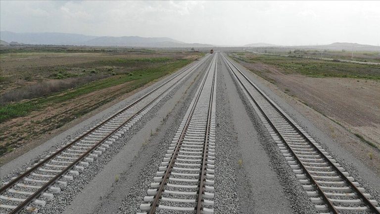 Kars-Iğdır-Aralık-Dilucu Demiryolu Hattı: Türkiye’nin Lojistik Gücü Artıyor