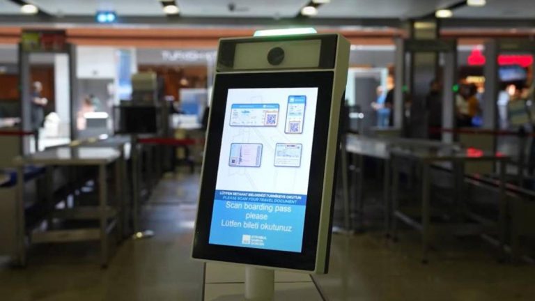 Sabiha Gökçen’de Biniş Kartı Doğrulama Sistemi ile Seyahat Kolaylığı