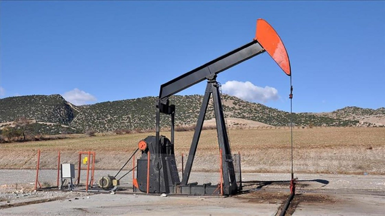 ABD Petrol Sondaj Kuleleri Sayısında Düşüş: Son Bir Yılda 72 Kule Kapandı