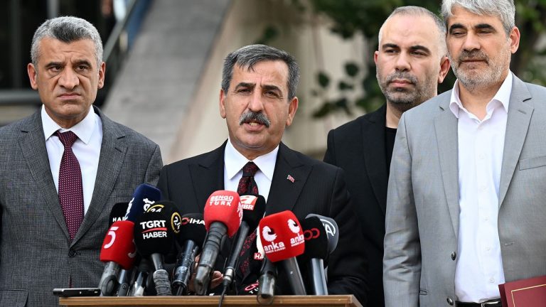 Kamu-Sen’den Memur Zammı Açıklaması: Sorunların Çözümü İçin Her Şey Yapılacak