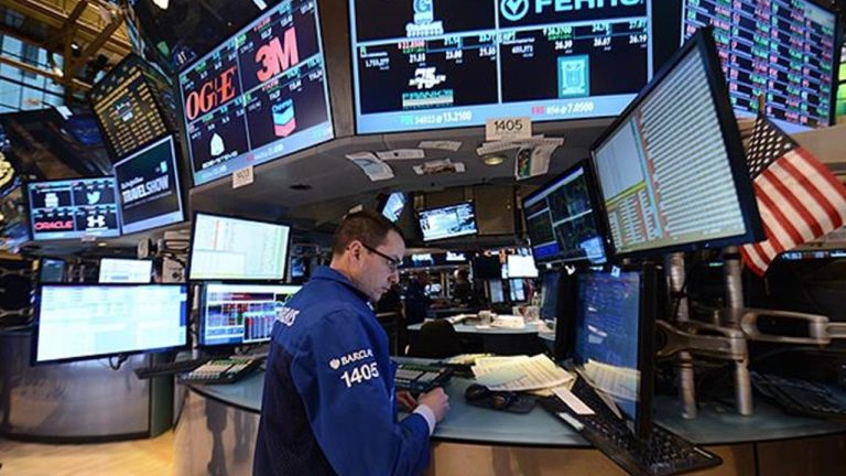 Trump’ın Fed Hamlesi New York Borsasını Vurdu: Açılışta Düşüş