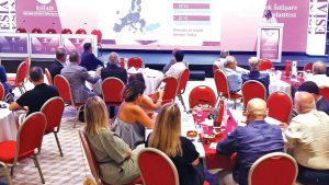 İş Bankası Başkanı Bali: Türkiye Orta Gelir Tuzağından Teknolojiyle Kurtulur