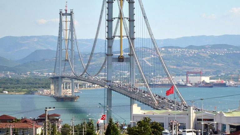 Osmangazi Köprüsü’nden Yüksek Gemi Geçişine Kısıtlama Getirildi