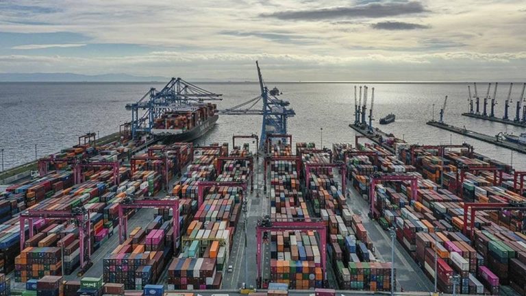 İhracat Hedefinde Yükseliş: Türkiye 2025’te 390 Milyar Doları Hedefliyor