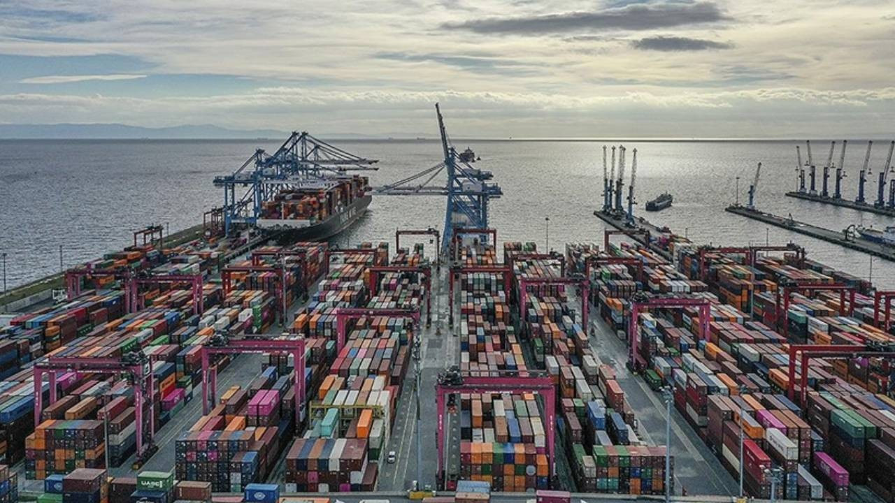 İhracat Hedefinde Yükseliş: Türkiye 2025’te 390 Milyar Doları Hedefliyor