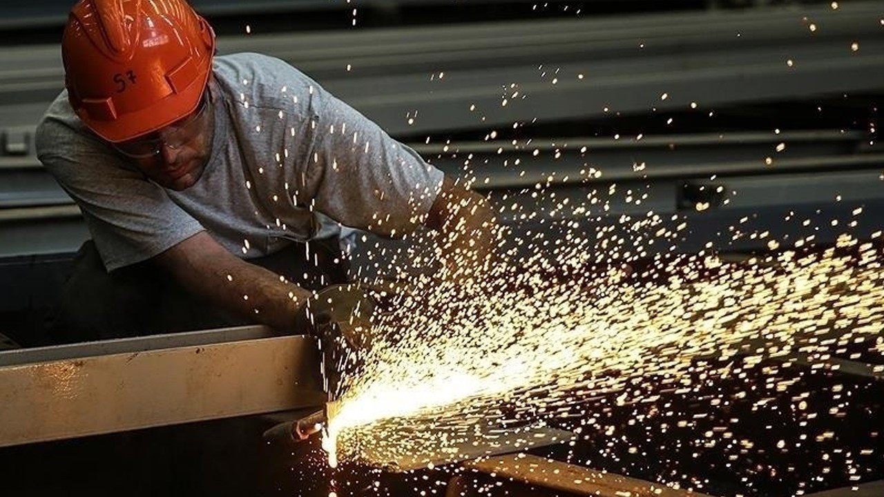 TÜİK 2024 Sanayi ve Hizmet İstatistikleri: Sektörel Dağılım ve Ciro Verileri