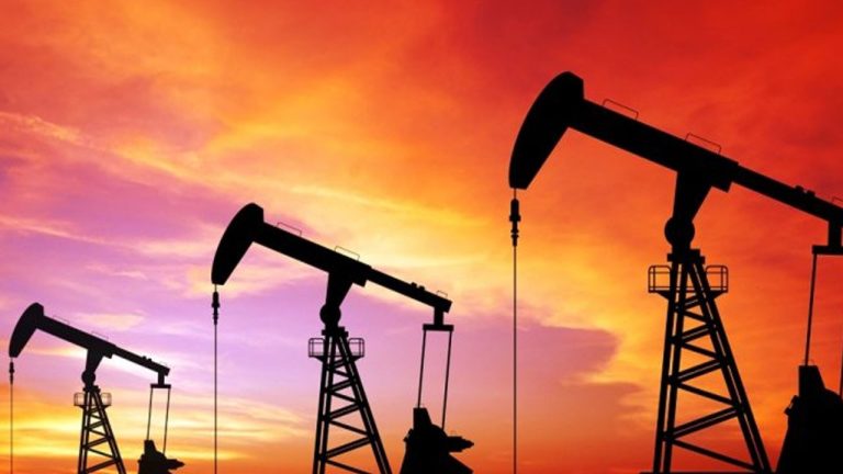 UBS’den Petrol Fiyatı Tahminlerinde Revizyon: Arz Artışı ve Yaptırımlar Etkili