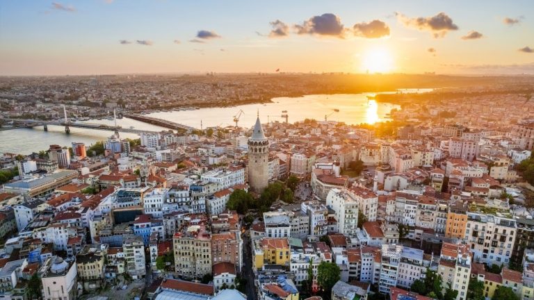 Yurt Ücretleri Uçuşa Geçti: Öğrenci Barınma Maliyetleri 800 Bin TL’ye Dayandı