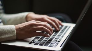TÜİK: İnternet ve E-Ticaret Kullanımı Rekor Kırdı, WhatsApp Zirvede!