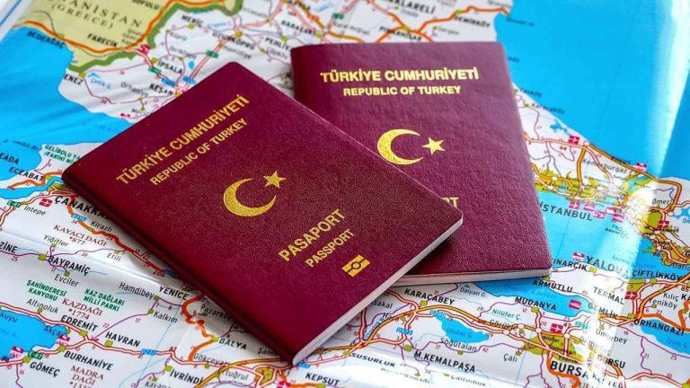 Pasaport Ücretlerinde Şaşırtıcı Fark: Yurt Dışı Türkiye’den Neredeyse 3 Kat Ucuz!