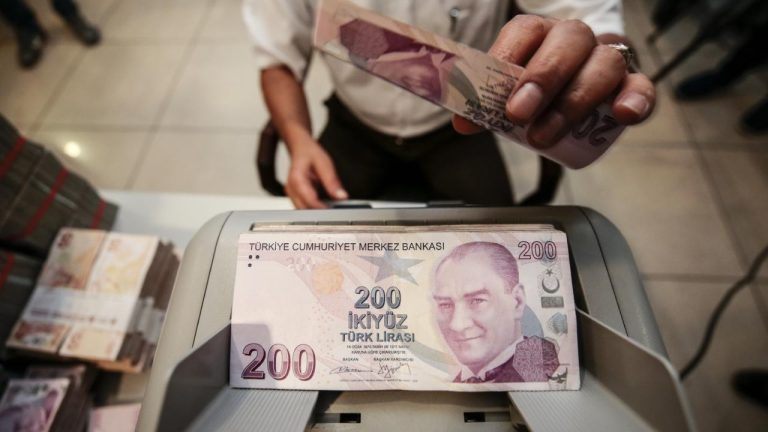 Sıkı Para Politikası TL Mevduatta Kısa Vadeyi Cazip Kıldı