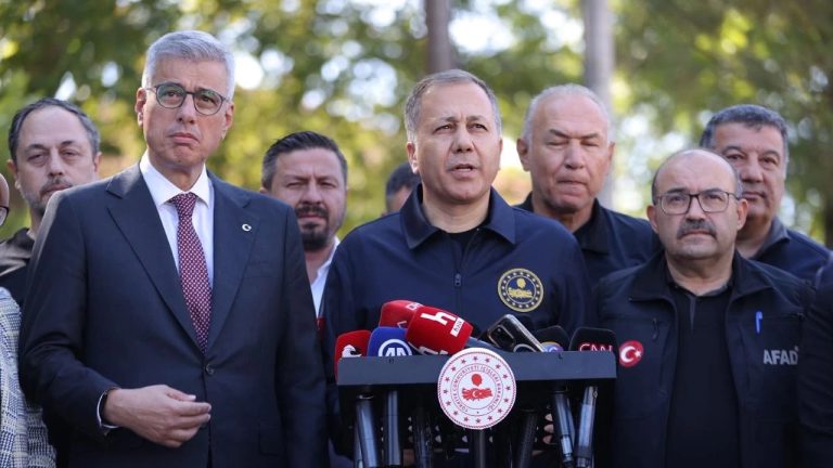 Balıkesir Depremi: Bölgeye 20 Milyon TL Destek, Hasar Tespit Çalışmaları Başladı