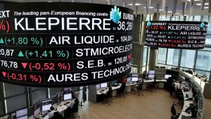 Avrupa Borsaları Karışık Seyirle Kapandı: FTSE 100 Geriledi, CAC 40 Yükseldi