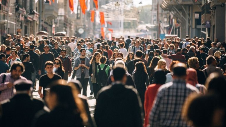 Türkiye’de Üniversiteli Çalışan Sayısı Rekor Kırdı: 10 Milyonu Aştı!