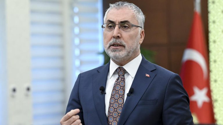 Bakan Işıkhan: Kadın İstihdamını Artırmak İçin Çalışmalar Sürecek