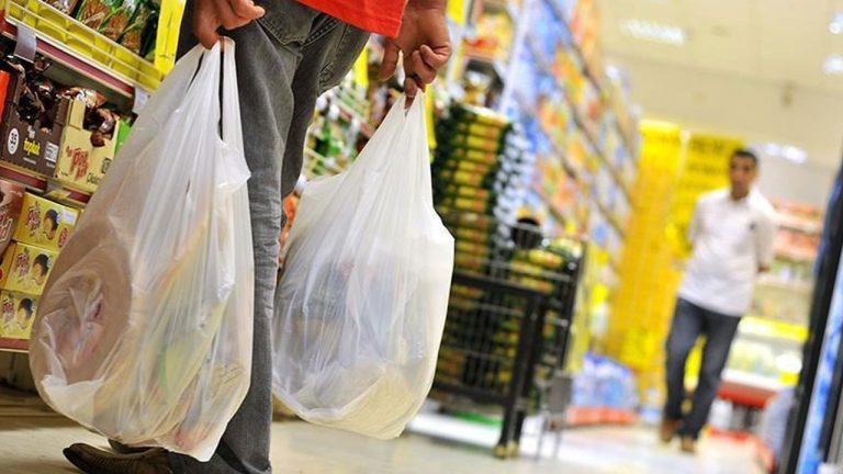 Zincir Marketlere Plastik Poşet Yasağına Yaptırım Uyarısı: Tüketiciye Ek Yük