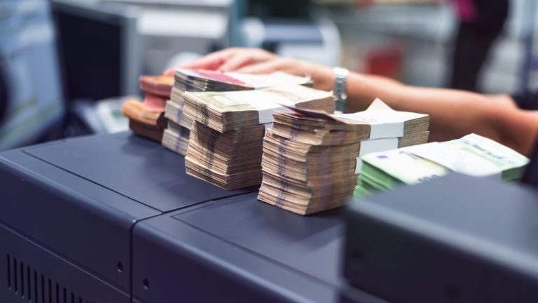 Bankalar Kurumlar Vergisi Rekortmeni: Garanti BBVA Zirvede, Sektör Damga Vurdu