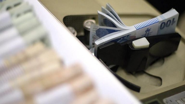 TL Mevduat Payı Yüksek Kalmaya Devam Ediyor, Döviz Talebi Artıyor