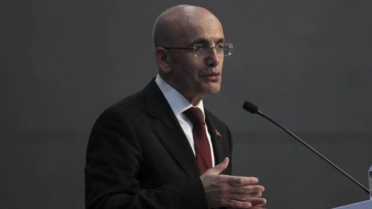 Şimşek’ten İhale Yasası Açıklaması: Uluslararası Normlara Uyum İçin Değişiklik