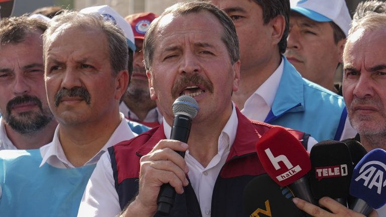 Memur-Sen’den Sendika Yasası Değişikliği Çağrısı: 58 Madde Mücadelesi Sürüyor