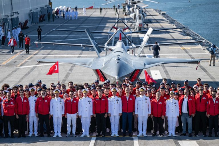 TEKNOFEST Mavi Vatan: Donanma Gemileri Ziyarete Açık, Yarışmalar ve Gösterilerle Coşku