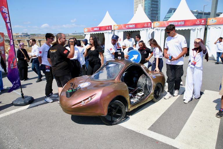 TEKNOFEST Robotaksi Yarışması’nda Ödüller Sahiplerini Buldu: Otonom Sürüş Mücadelesi
