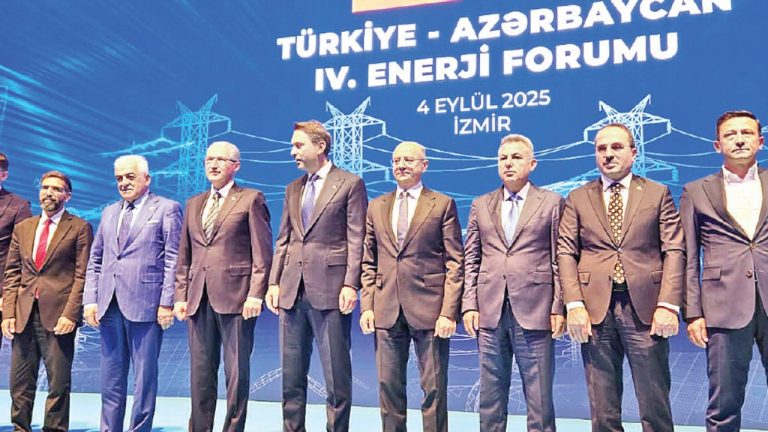 Türkiye ve Azerbaycan Enerji İşbirliğini Protokolle Güçlendirdi