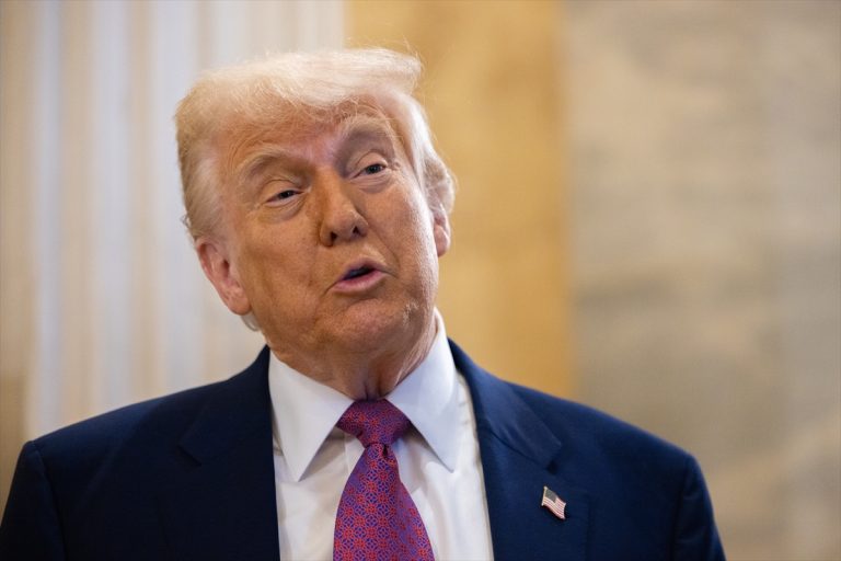 Trump’tan Yeni Gümrük Vergisi Hamlesi: İlaçtan Kamyona Geniş Kapsamlı Tarifeler