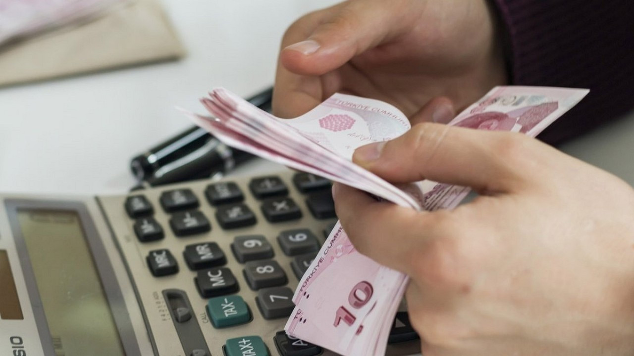 Yüksek Kredi Faizleri Sanayicinin Belini Büküyor: Enflasyonla Bağ Koptu Mu?