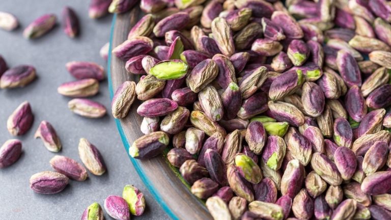 Baklava Fıstığı Krizi: İthalat Çözüm Mü? Üretimde Düşüş Fiyatları Vurdu!
